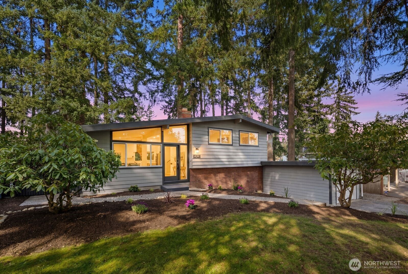 Property Photo:  14240  Lake Hills Boulevard  WA 98007 