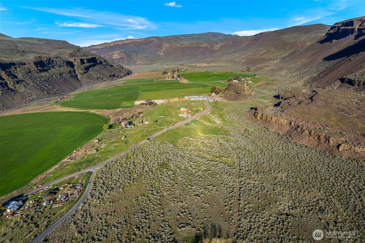 Property Photo:  131  Wagon Road  WA 98845 