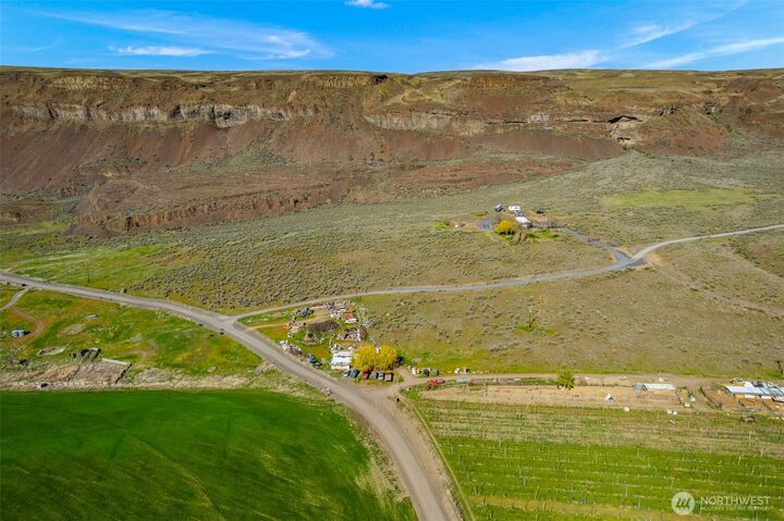 Property Photo:  131  Wagon Road  WA 98845 