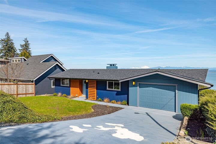 Property Photo: 1345 Rainbow Lane WA 98282