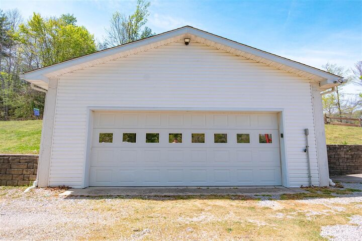 Property Photo:  42 Matthew Crescent Road  KY 42256 