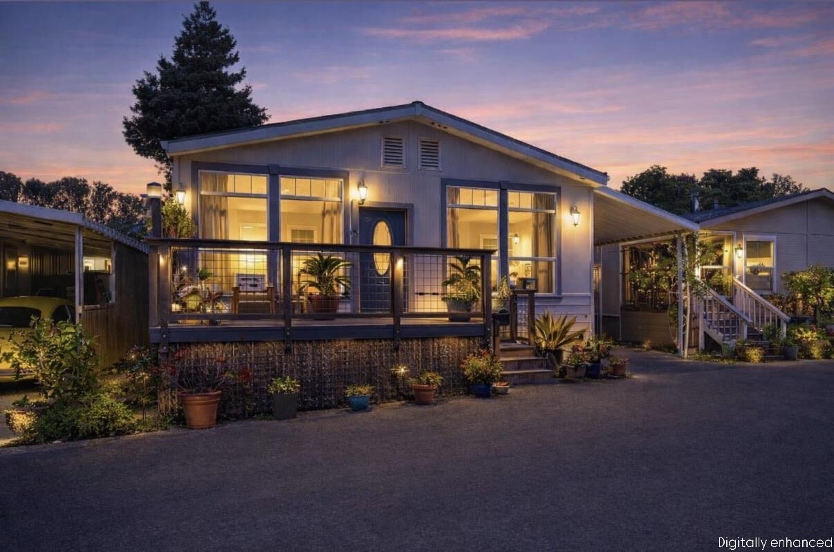 Property Photo:  1190 7th Avenue 3  CA 95062 