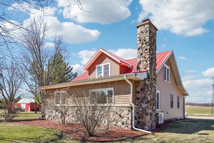 Property Photo:  N4691 County Road Hh  WI 53948 