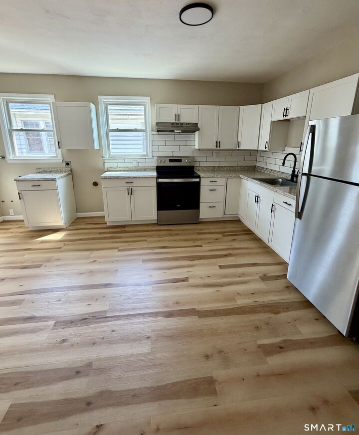 Property Photo:  85 Maplewood Avenue 2nd Floor  CT 06119 