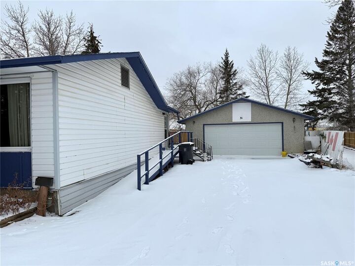 Photo de la propriété:  365 3rd Ave Crescent  SK S0M 0E0 