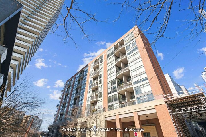18 Merton Street 906 — photo 1