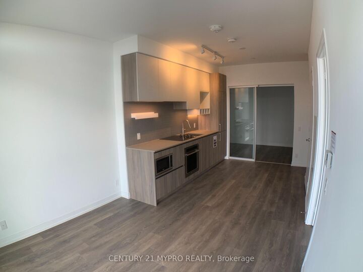 Property Photo: 950 Portage Parkway 703 ON L4K 0J7