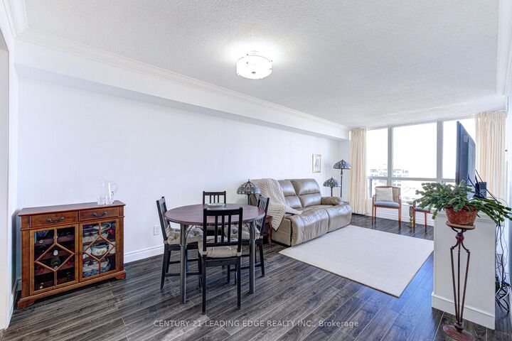 Property Photo:  4460 Tucana Court 1211  ON L5R 3K9 