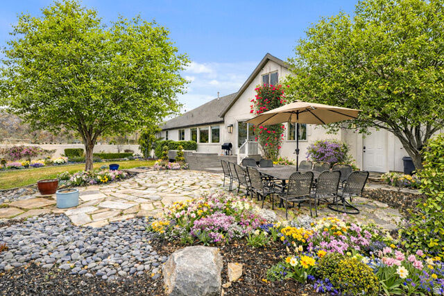 Property Photo: 648 W 250 N UT 84042