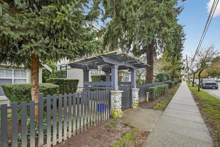 7128 Stride Avenue 18 — photo 1