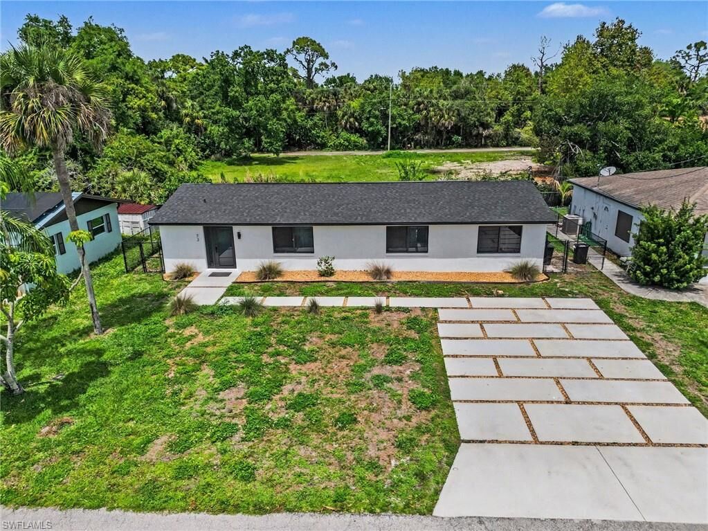 Property Photo:  73 Cardinal Dr  FL 33917 