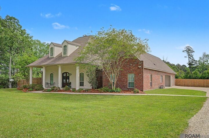 Property Photo: 34062 Duff Rd LA 70785