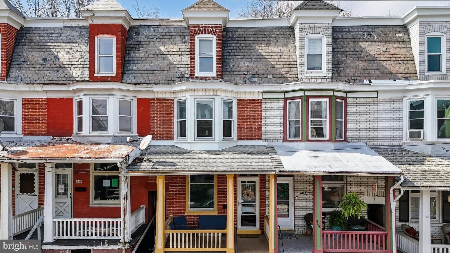 Property Photo:  447 W Walnut Street  PA 19530 
