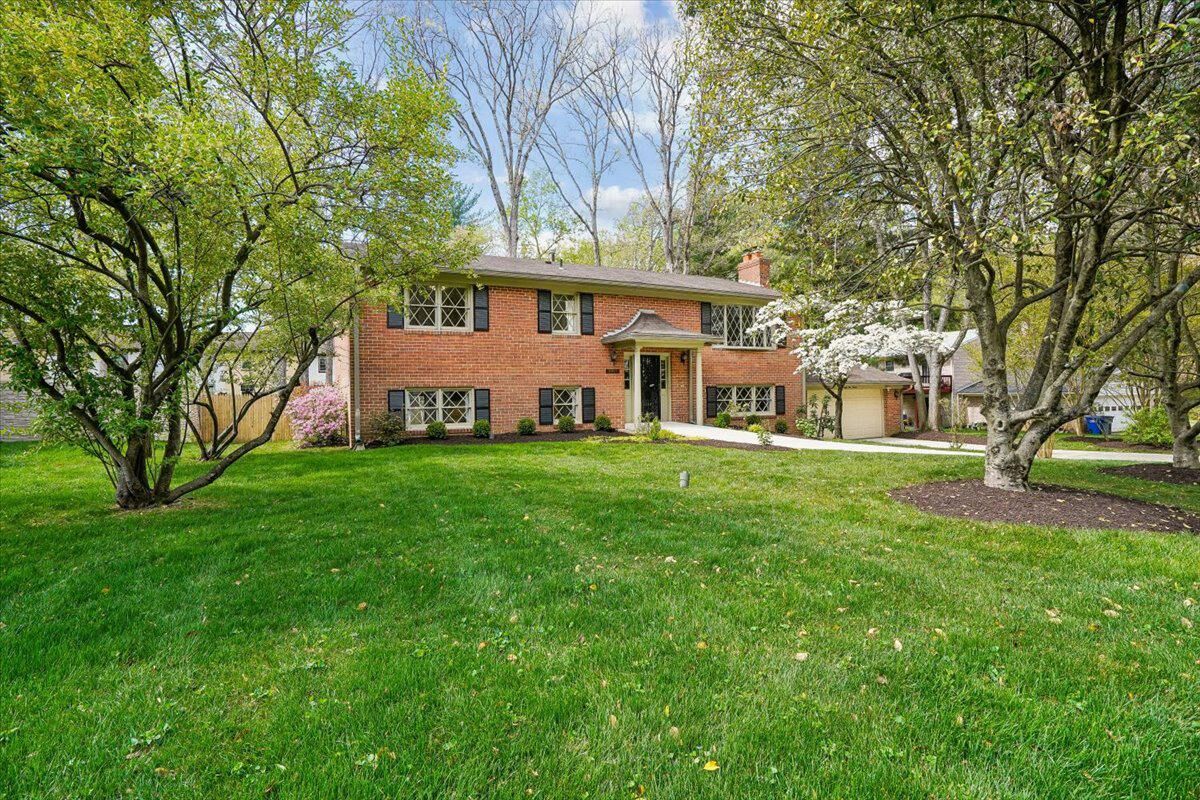 Property Photo:  8913 Bluegate Drive  VA 22031 