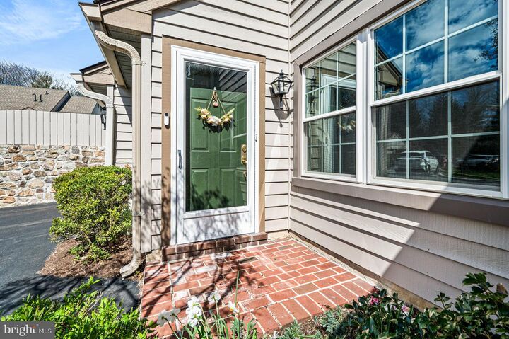 Property Photo:  28 Manchester Court 28  PA 19312 