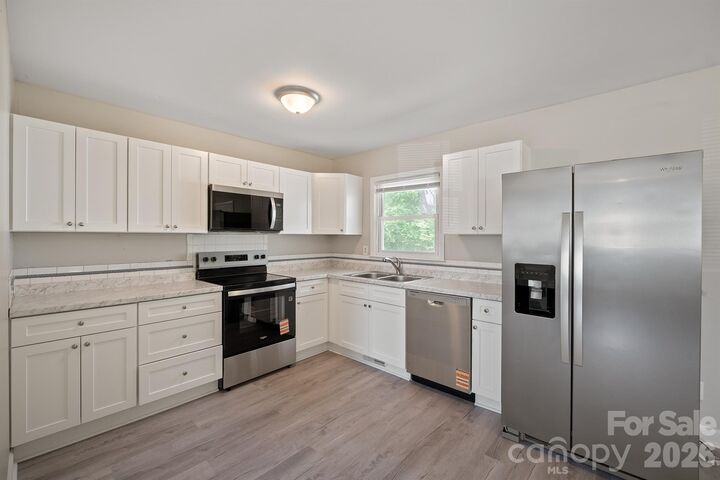 Property Photo:  140 Nila Dawn Avenue 2  NC 28052 