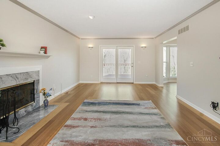 Property Photo:  2560 Coveyrun Court  OH 45230 