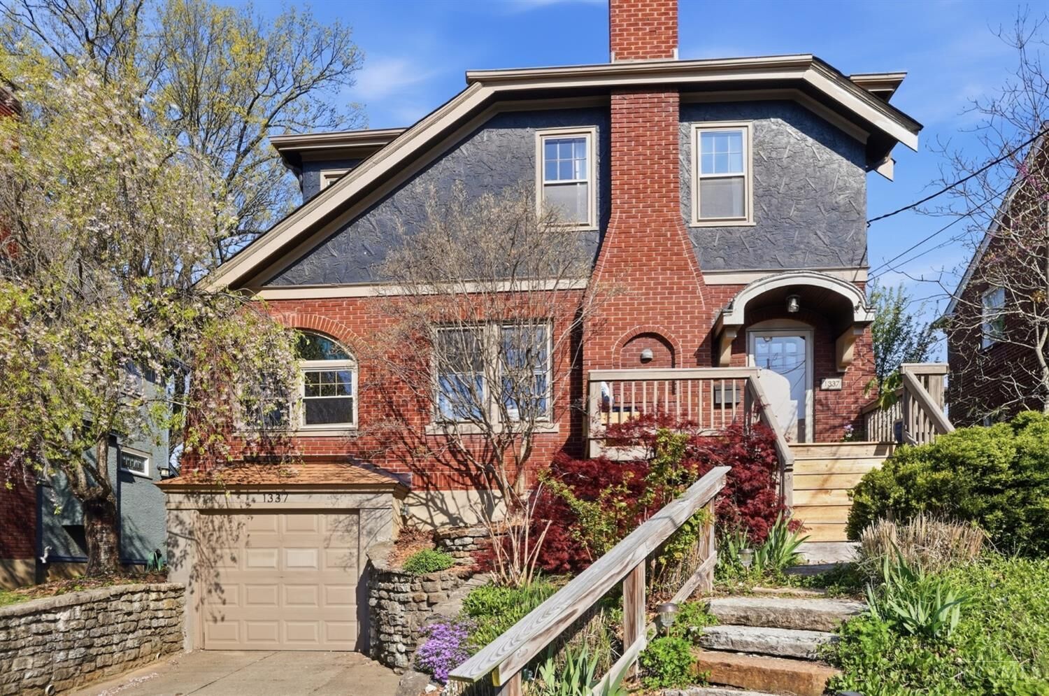 Property Photo:  1337 Herlin Place  OH 45208 