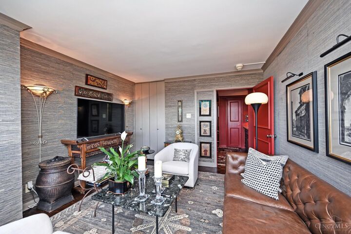Property Photo: 2324 Madison Road OH 45208