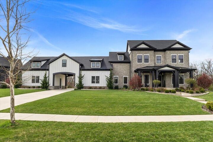 Property Photo:  11115 Plum Ridge Place  OH 43064 