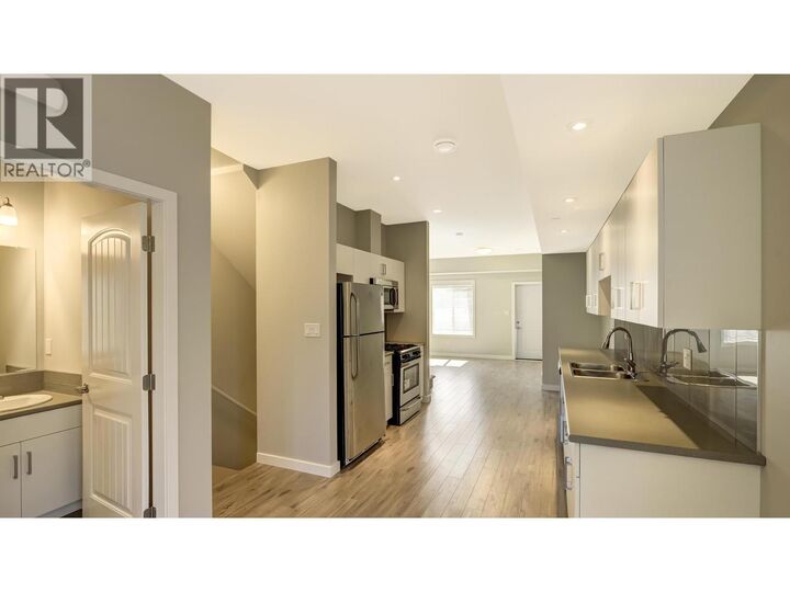 Property Photo: 551 Ellis Street 101 BC V2A 4M4