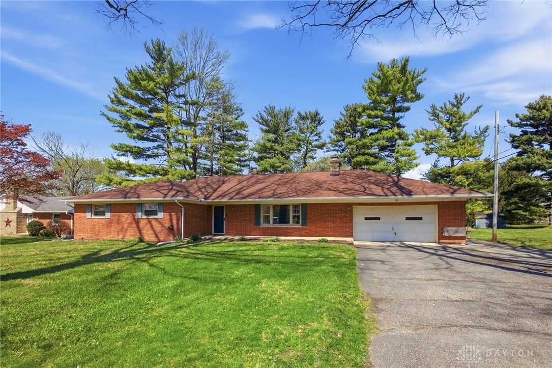 Property Photo:  814 Wellington Drive  OH 45506 