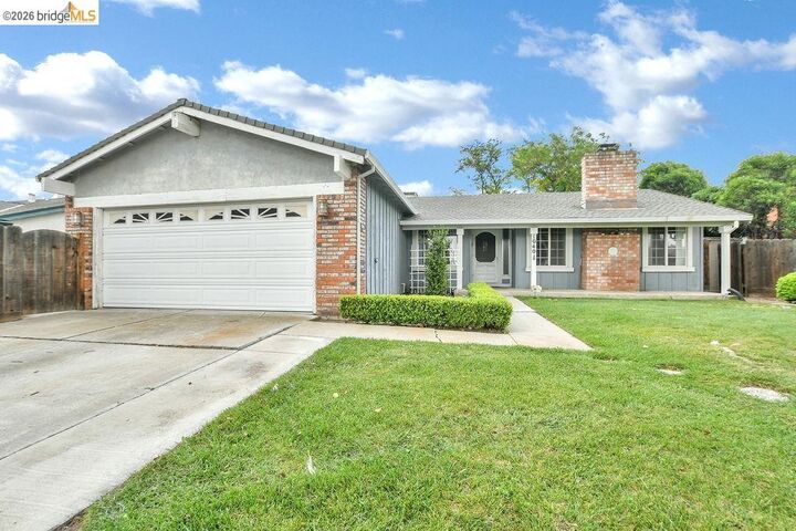 Property Photo: 1040 Kapareil Dr CA 95376