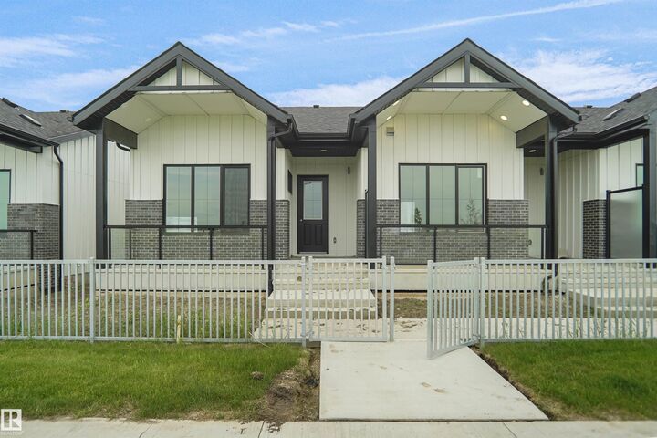 Property Photo:  7519 Observer Lane NW  AB T5G 2S5 