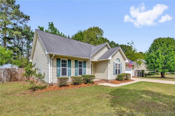 Property Photo:  620 Tulip Court  NC 28391 