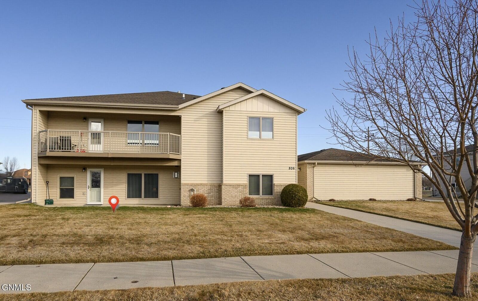 Property Photo: 806 Bridgeport Drive 1 ND 58504
