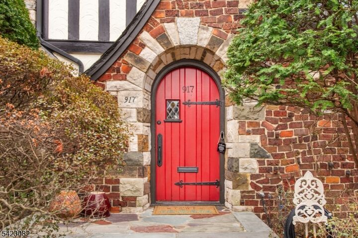 Property Photo:  917 Westminster Ave  NJ 07205 