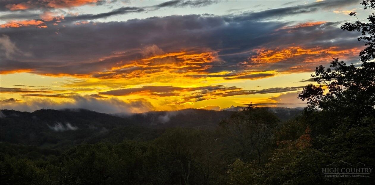 Property Photo:  867 Ski Acres Drive  NC 28605 