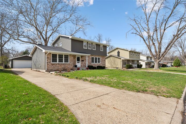 Property Photo:  3306 48th Place  IA 50310 