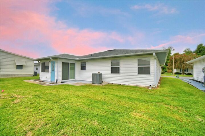 Property Photo:  1690 Colonnades Circle N  FL 33811 