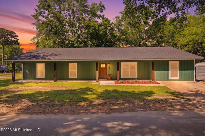 Property Photo:  3310 Irondale Street  MS 39553 