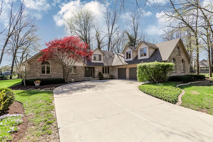 Property Photo:  5571 N Red Oak Drive  IN 46140 