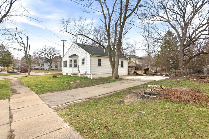 Property Photo:  332 Bullock Street  MI 48602 