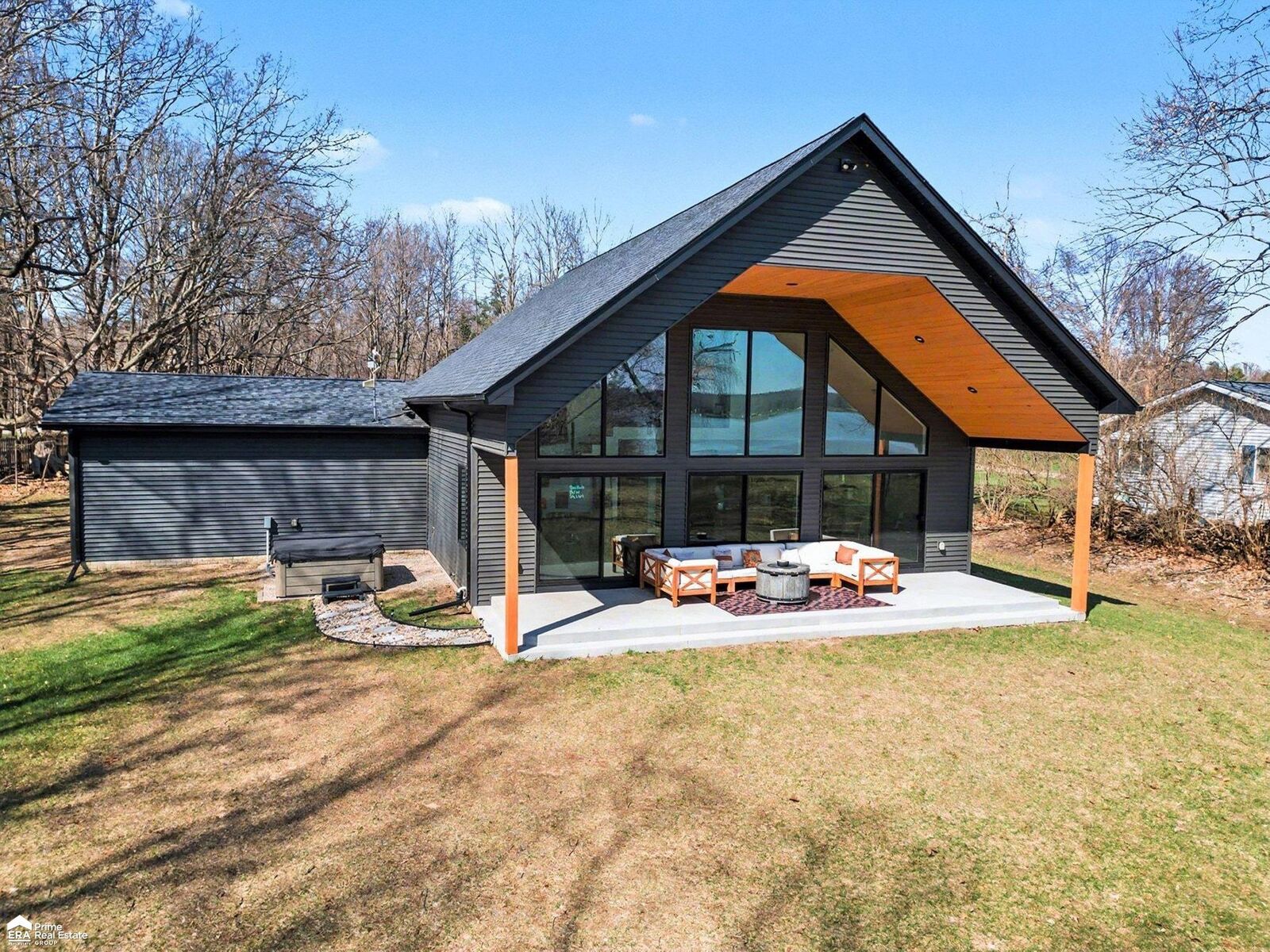 Property Photo:  5881 Lake Crest Drive  MI 48421-8971 