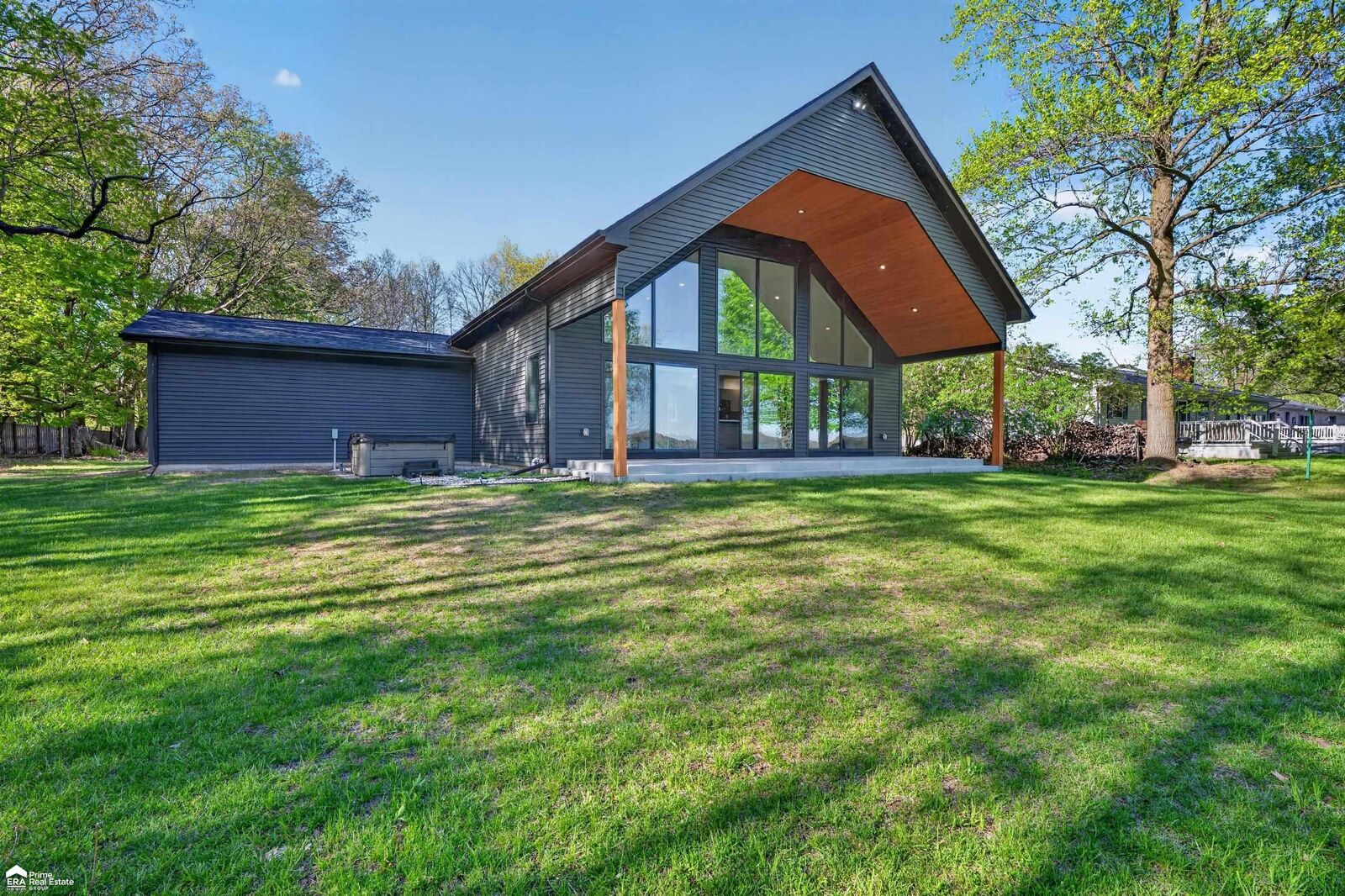 Property Photo:  5881 Lake Crest Drive  MI 48421-8971 