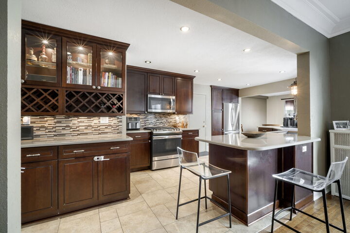 Property Photo:  2230 E Bradford Ave G  WI 53211 