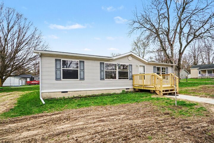 Property Photo:  403 E 2nd Street  MI 49065 