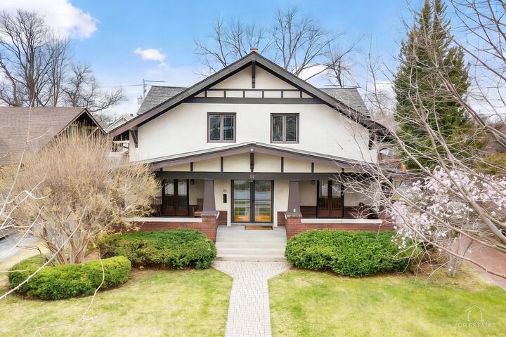 Property Photo:  82 Lawton Road  IL 60546 