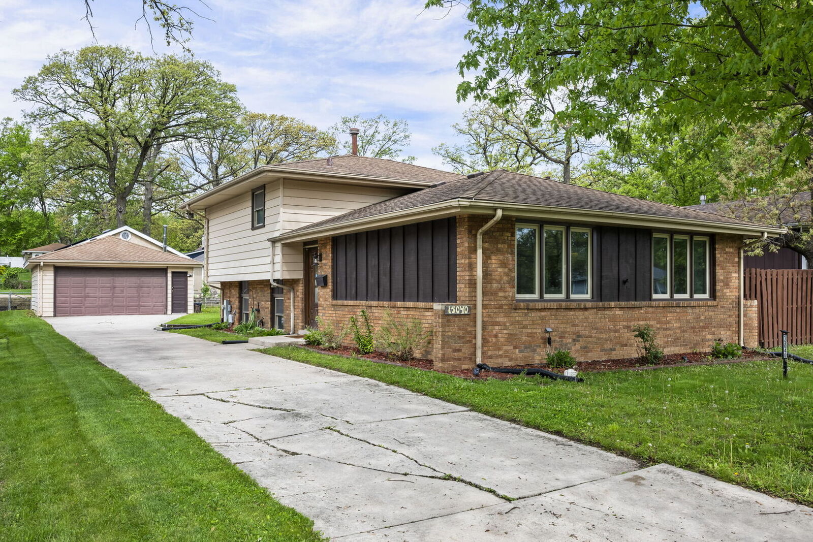 Property Photo: 15040 Kenton Avenue IL 60445