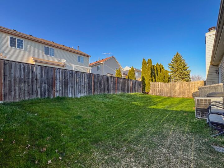 Property Photo:  1320 Darnell Drive  IL 60060 