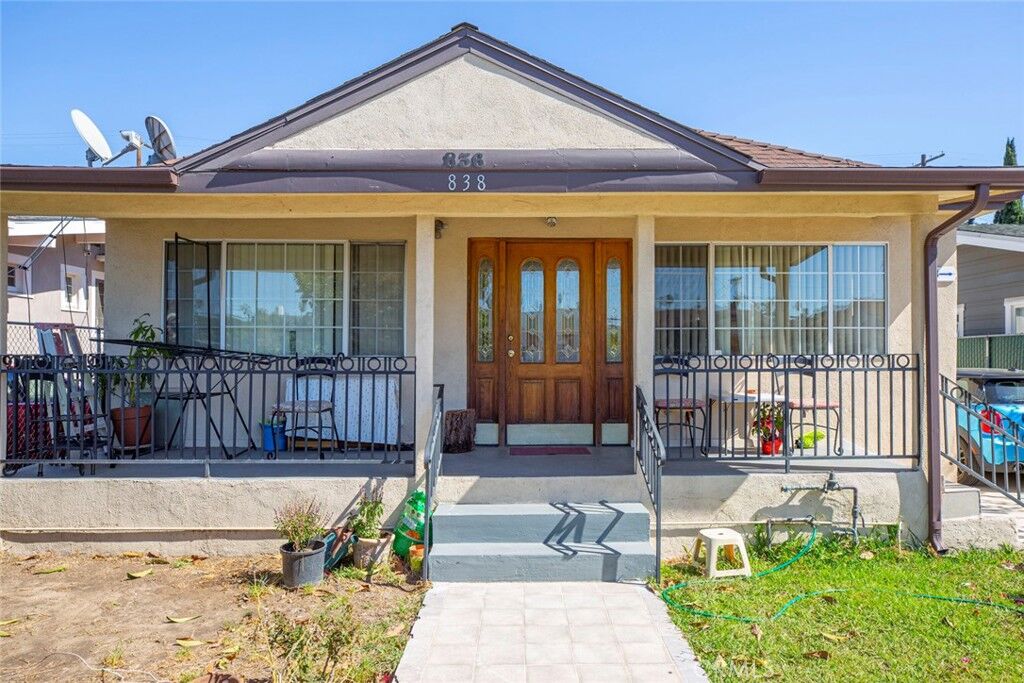 Property Photo: 836 Edgemont Street CA 90029