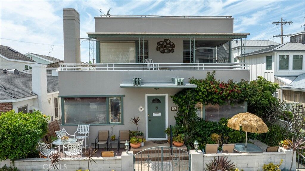 Property Photo: 327 Onyx CA 92662