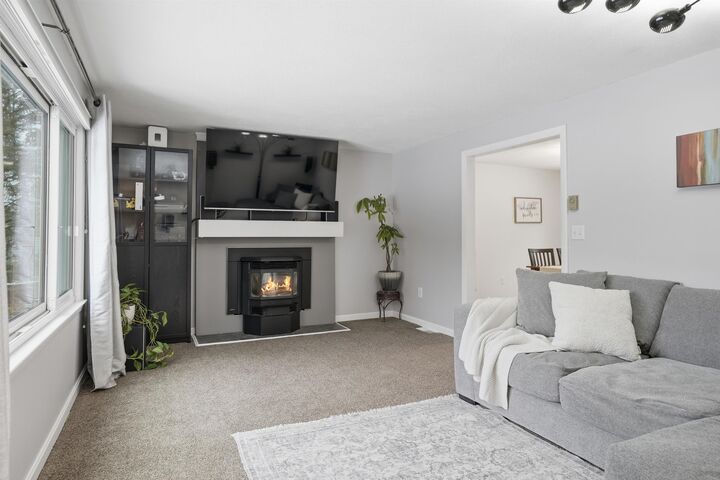 Property Photo:  6 Bryce Drive  NH 03054 