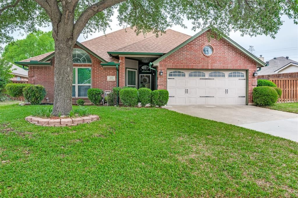 Property Photo:  4817 Dogleg Drive  TX 76117 