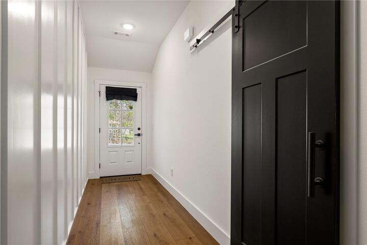 Property Photo:  4 Roxburgh Lane  AR 72715 