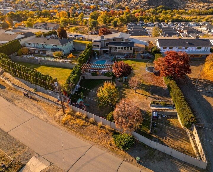 Property Photo:  6521 Bellevue Drive  BC V0H 1T4 